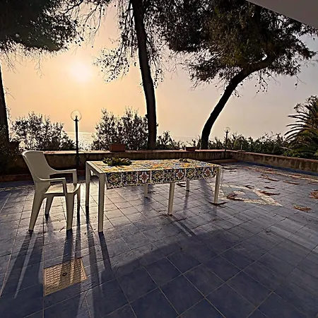 House With Terrace And Direct Access To The Appartement