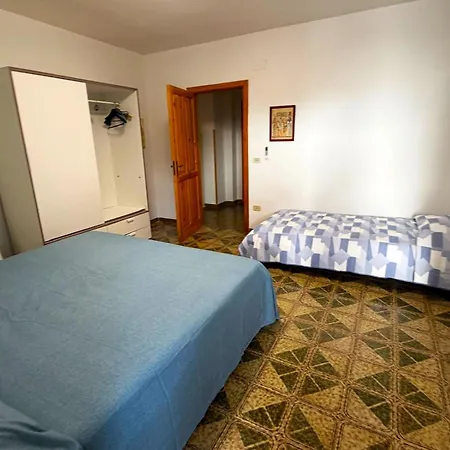 House With Terrace And Direct Access To The Appartement Castellabate